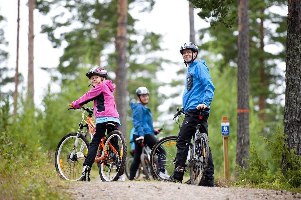 ホテル First Camp Lugnet-ファールン エクステリア 写真