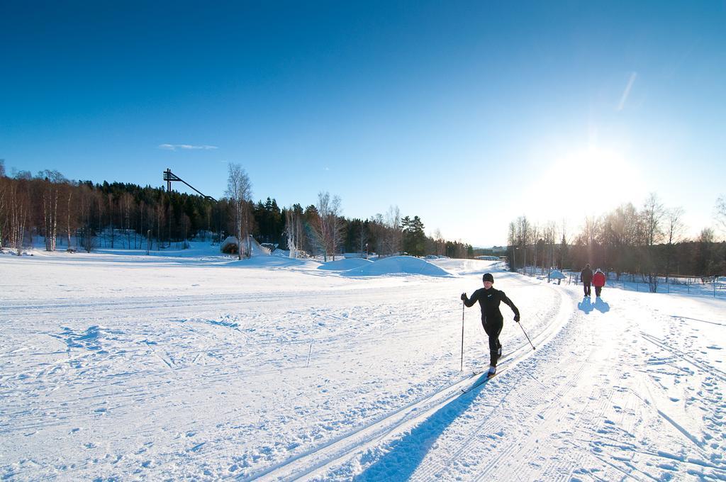 ホテル First Camp Lugnet-ファールン エクステリア 写真